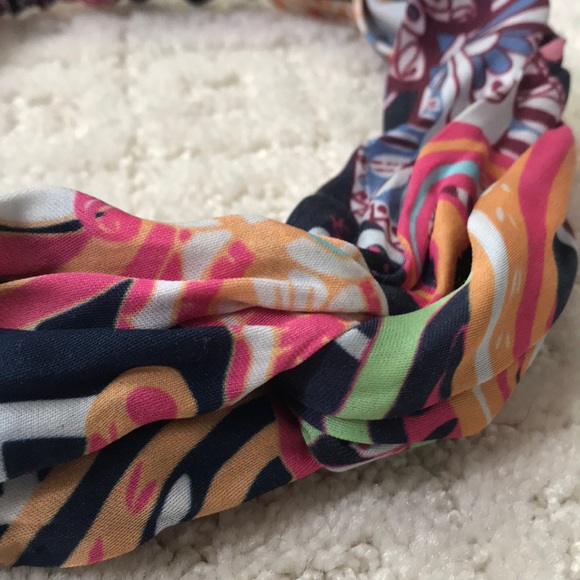 *SOLD* Like New! Rare Odd Molly Headband - Picture 4 of 6